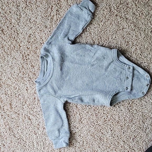 3 month baby long sleeve and matching vest - Picture 5 of 6